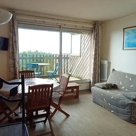 Apartment La Rochelle: Bel App. 4 Pers Avec Balcon Vue Mer, Parking, Proche - Fr-1-551-50